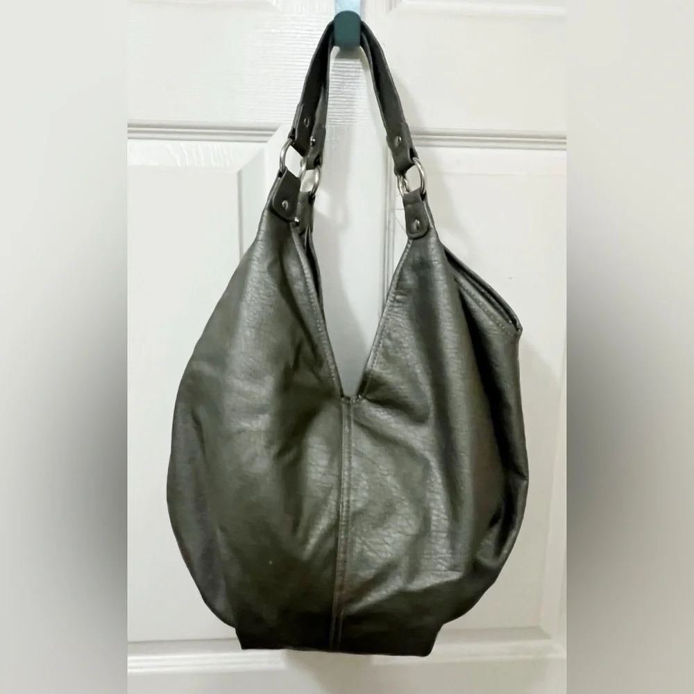 Early 2000s vintage Nine West Metallic Color boho shoulder bag